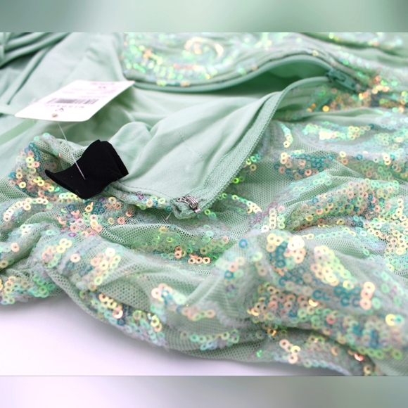 Sequin Lace-Up Mermaid Formal Dress, Mint (L & XL, NWT) - Picture 6 of 10